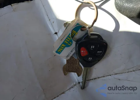 2010 Toyota Corolla Le z USA, uszkodzony, nr VIN 2T1BU4EE2AC228940